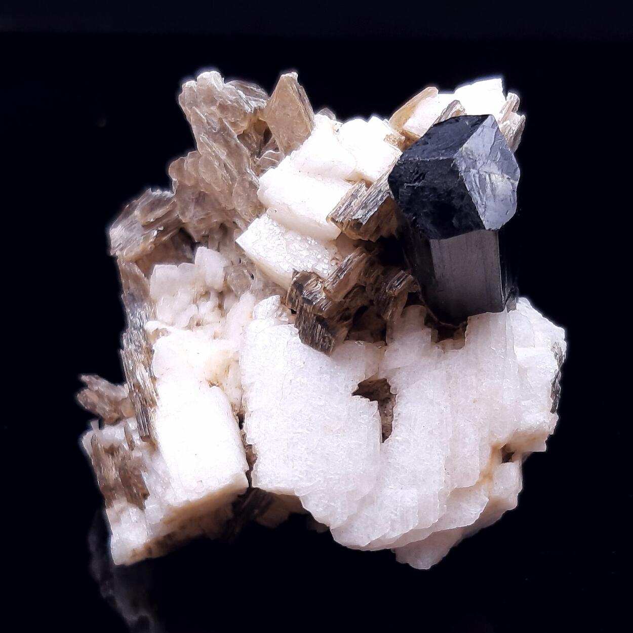 Schorl Albite & Muscovite