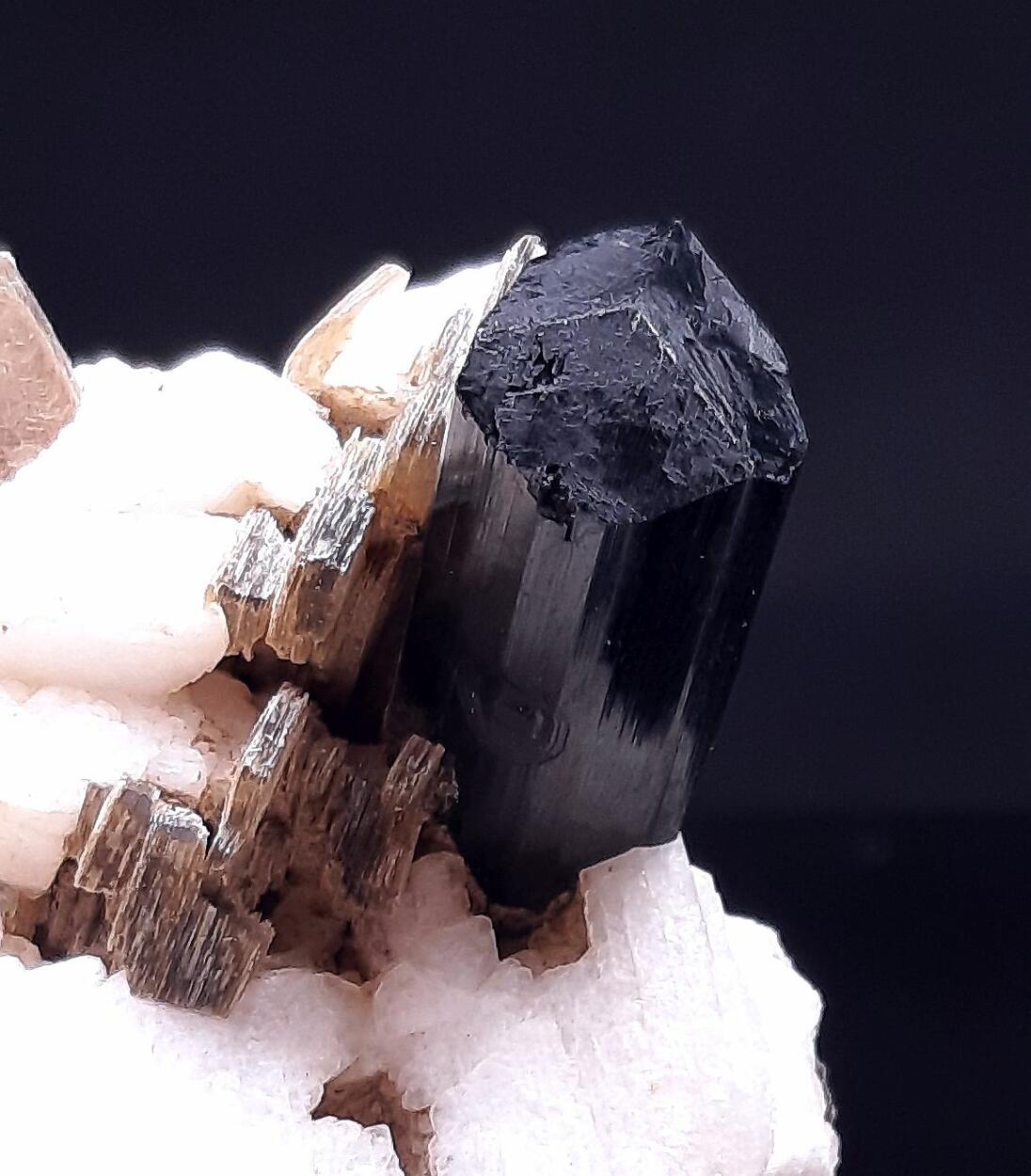 Schorl Albite & Muscovite