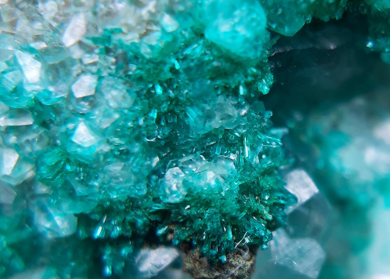 Dioptase & Calcite