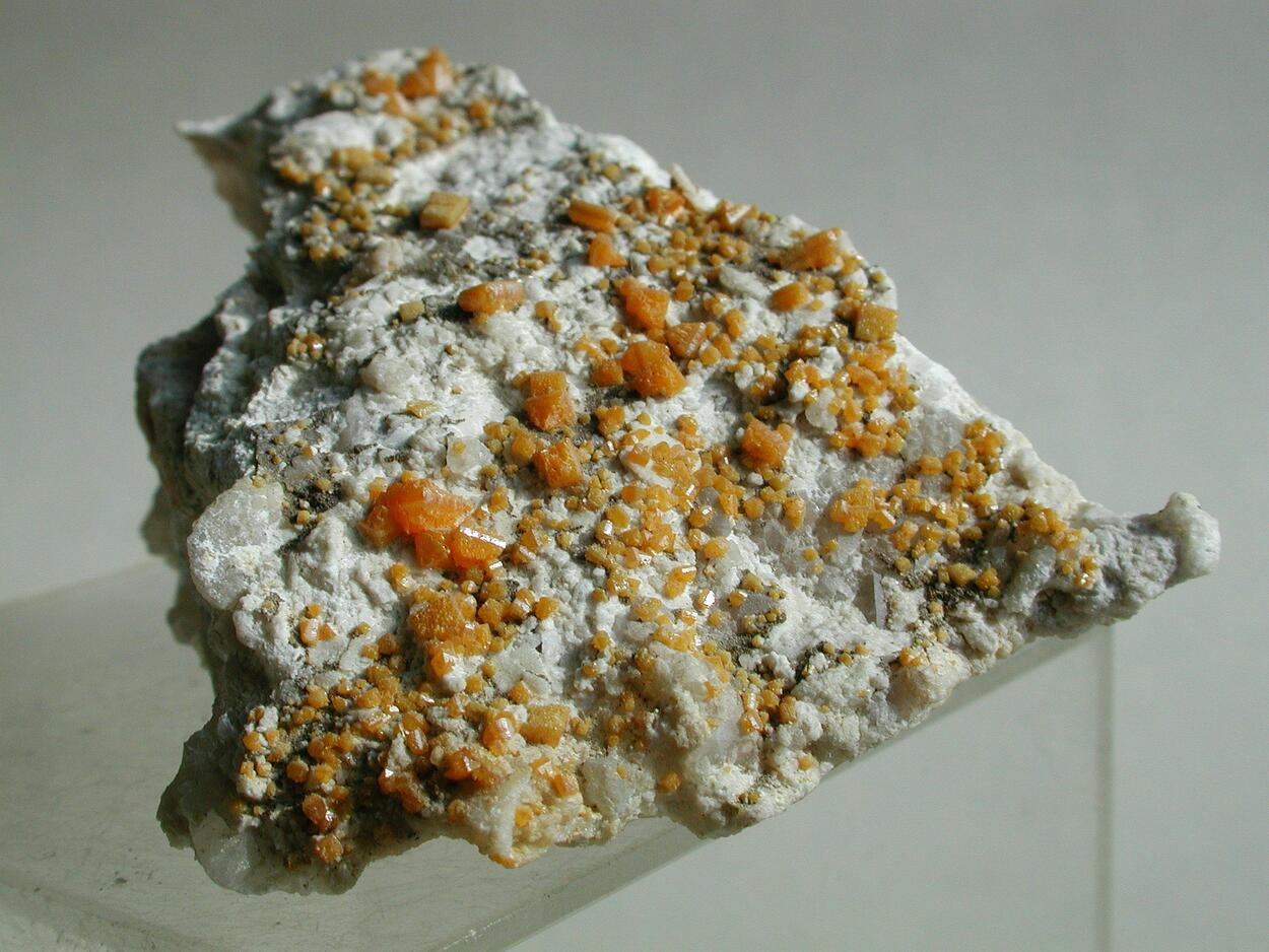 Wulfenite