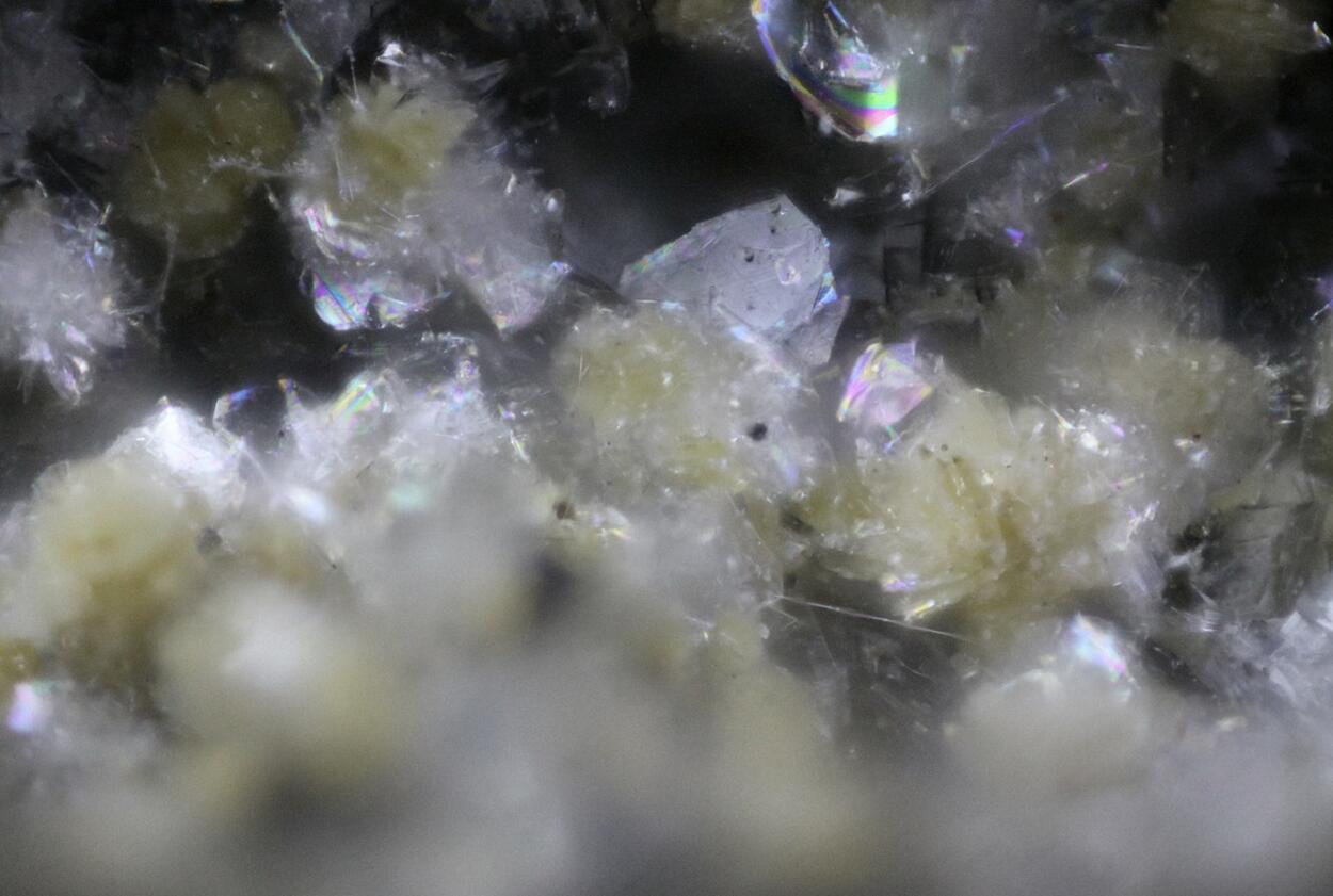 Truscottite & Thomsonite