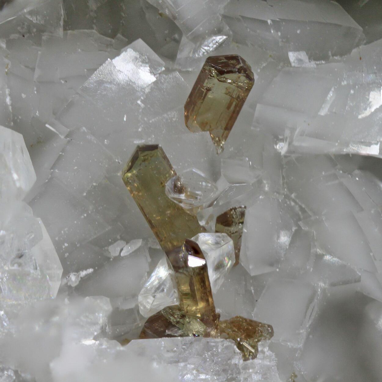 Allanite-(Ce)