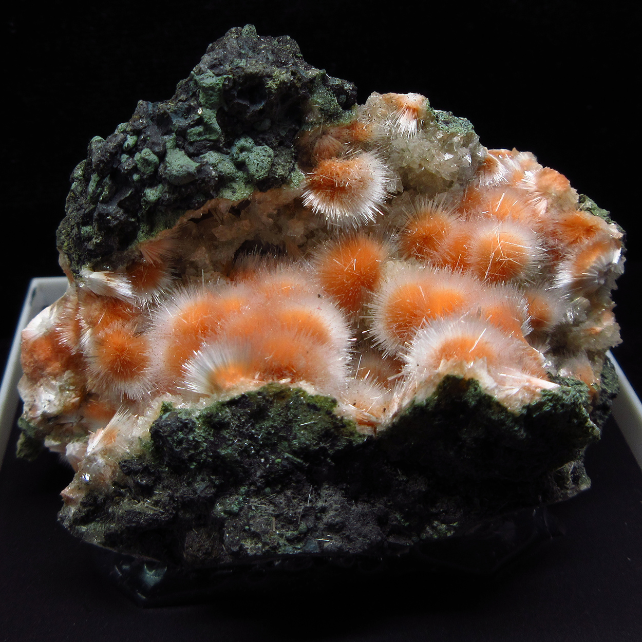 Mesolite On Heulandite 