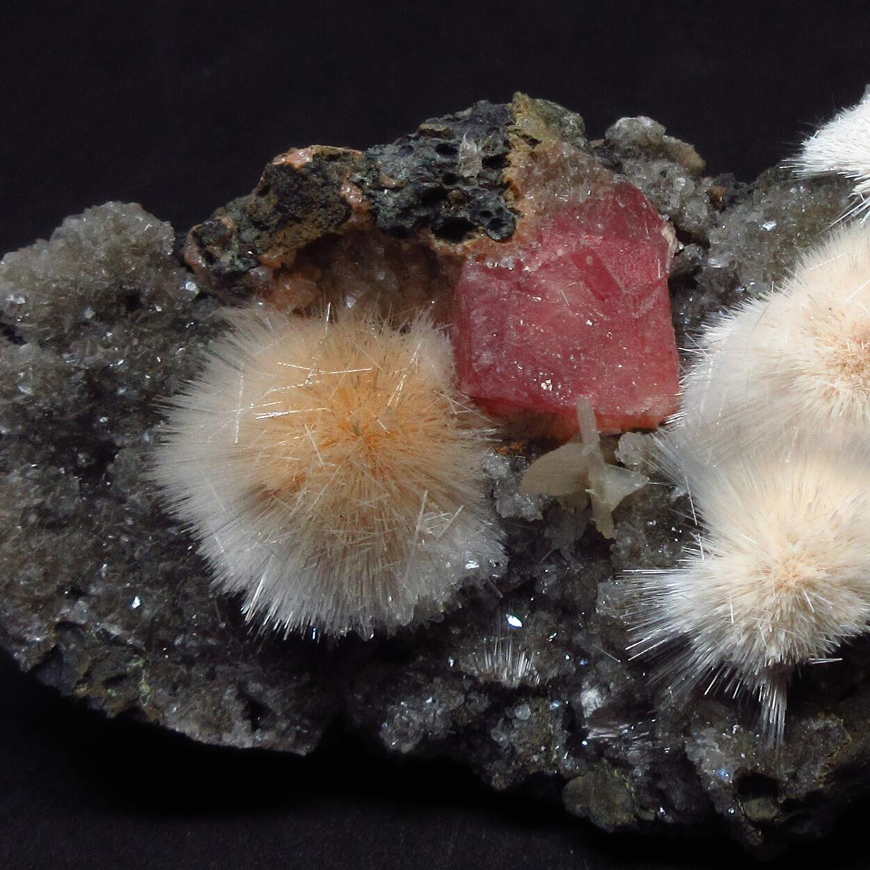 Mesolite With Calcite
