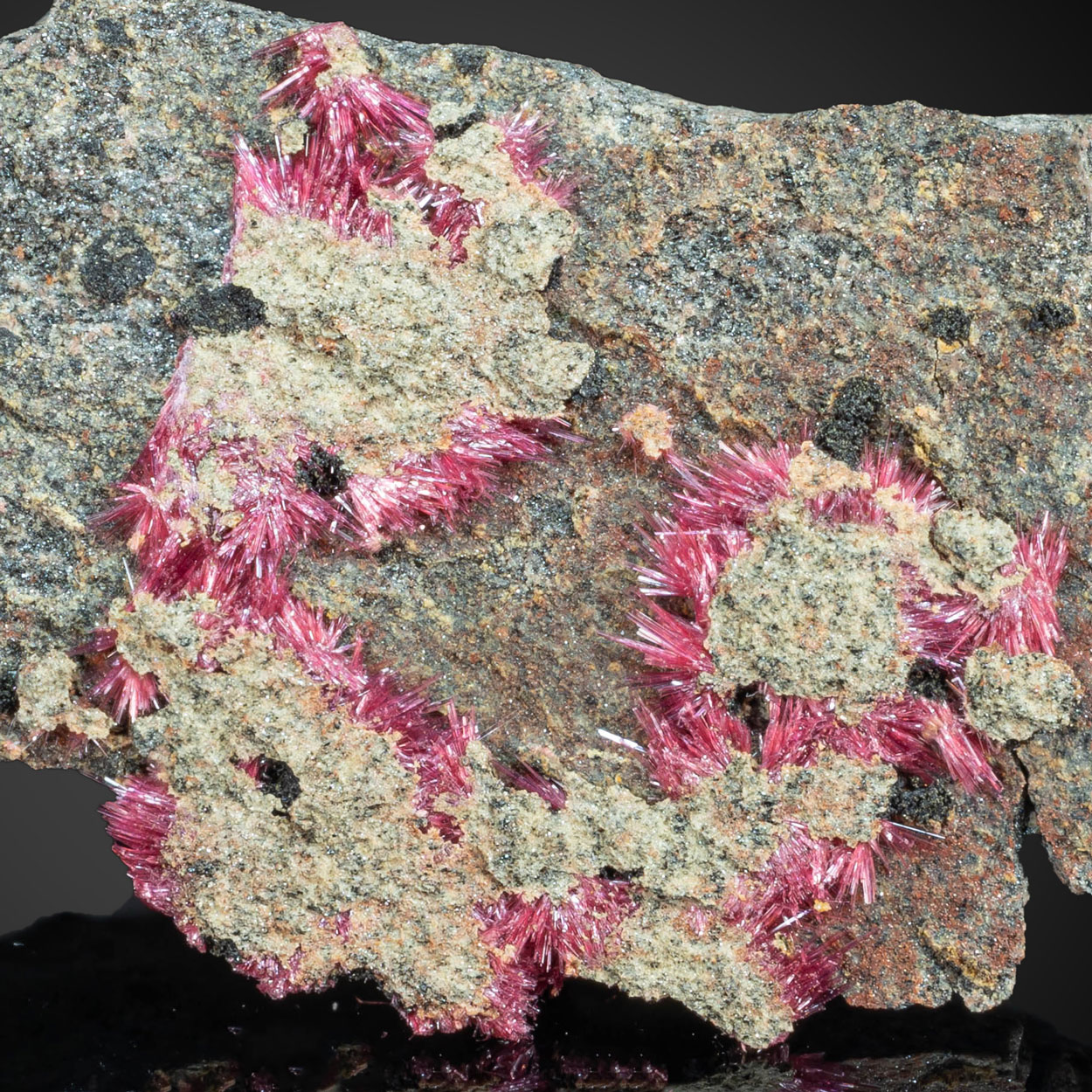 Erythrite