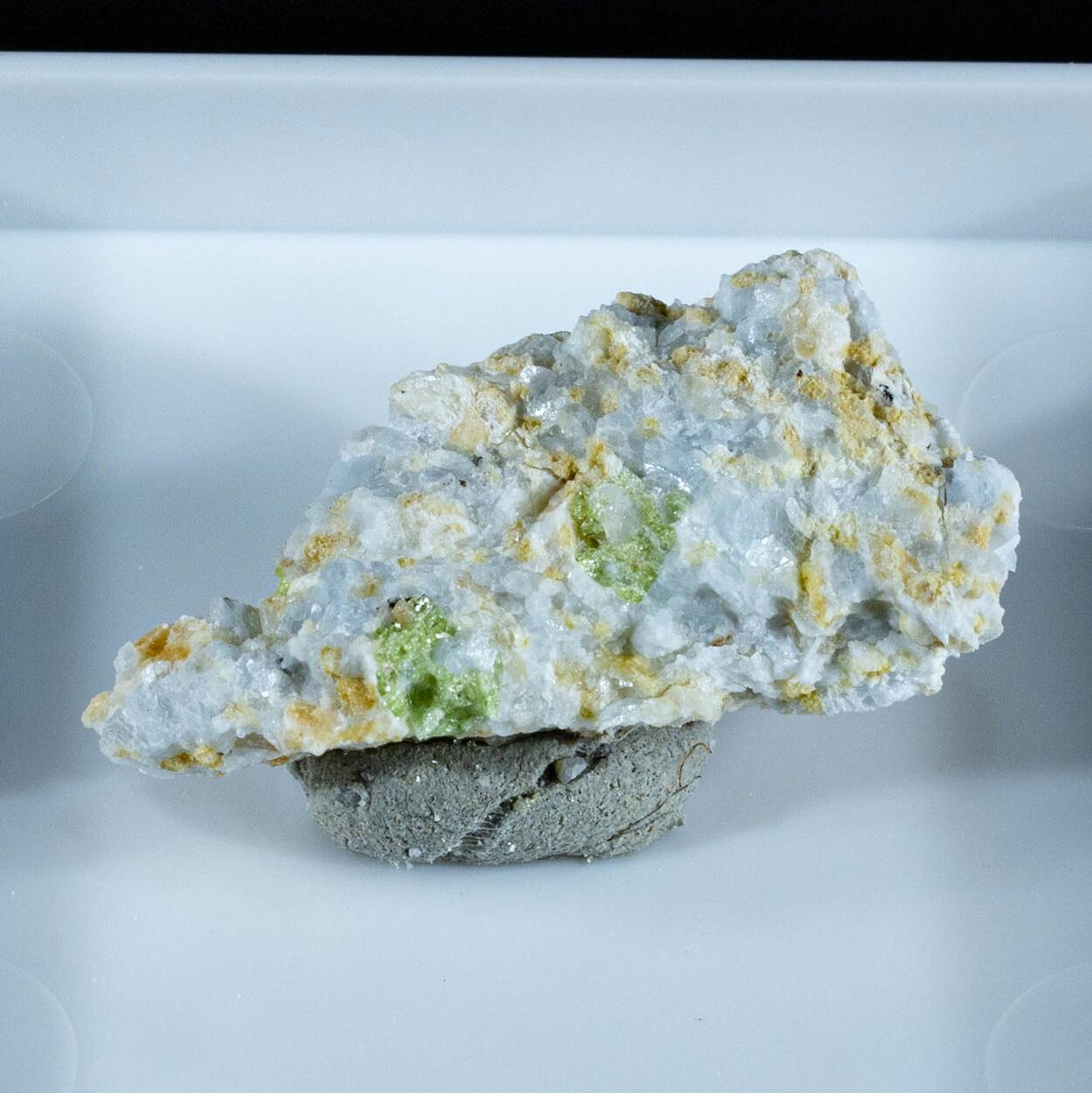 Ellestadite & Tobermorite