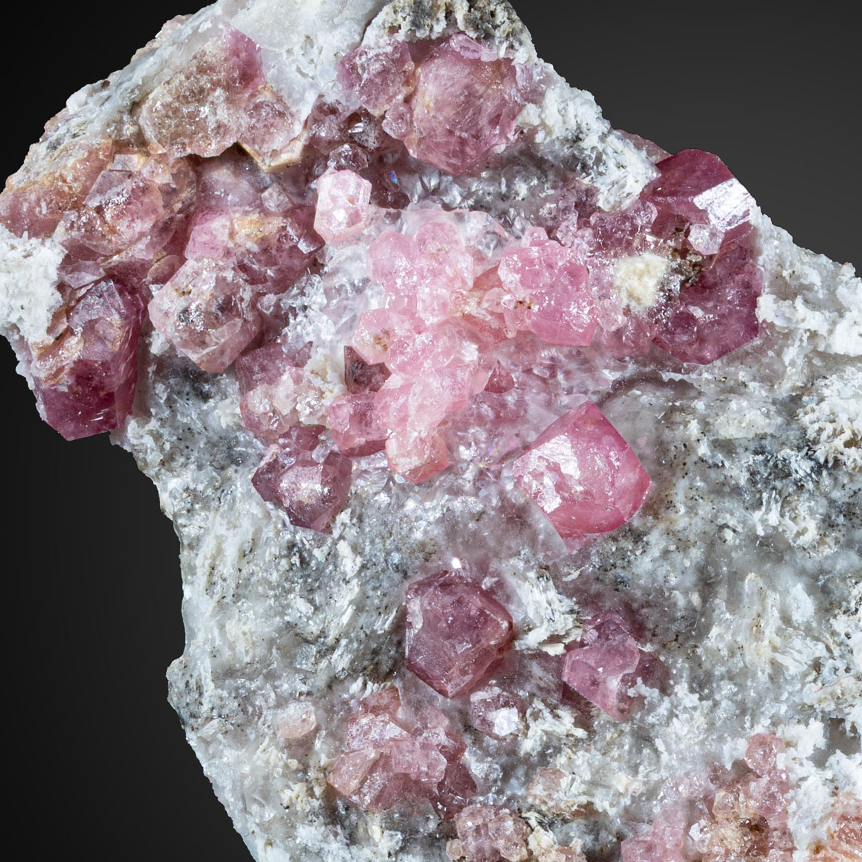 Grossular Var Rosolite