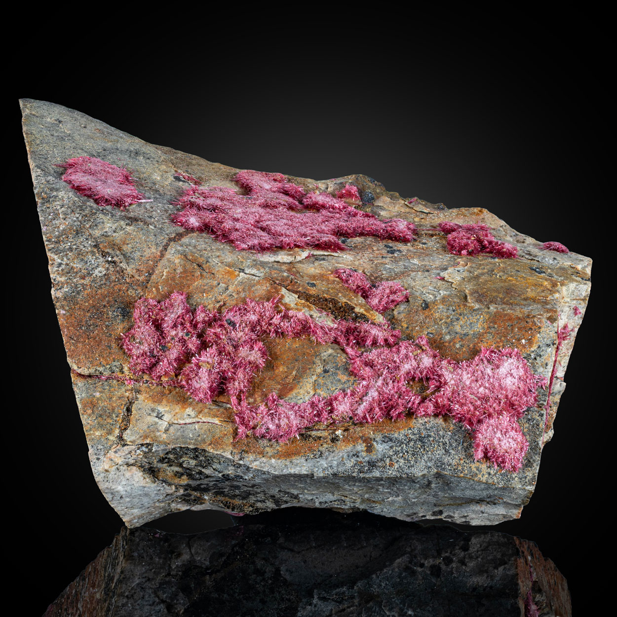 Erythrite