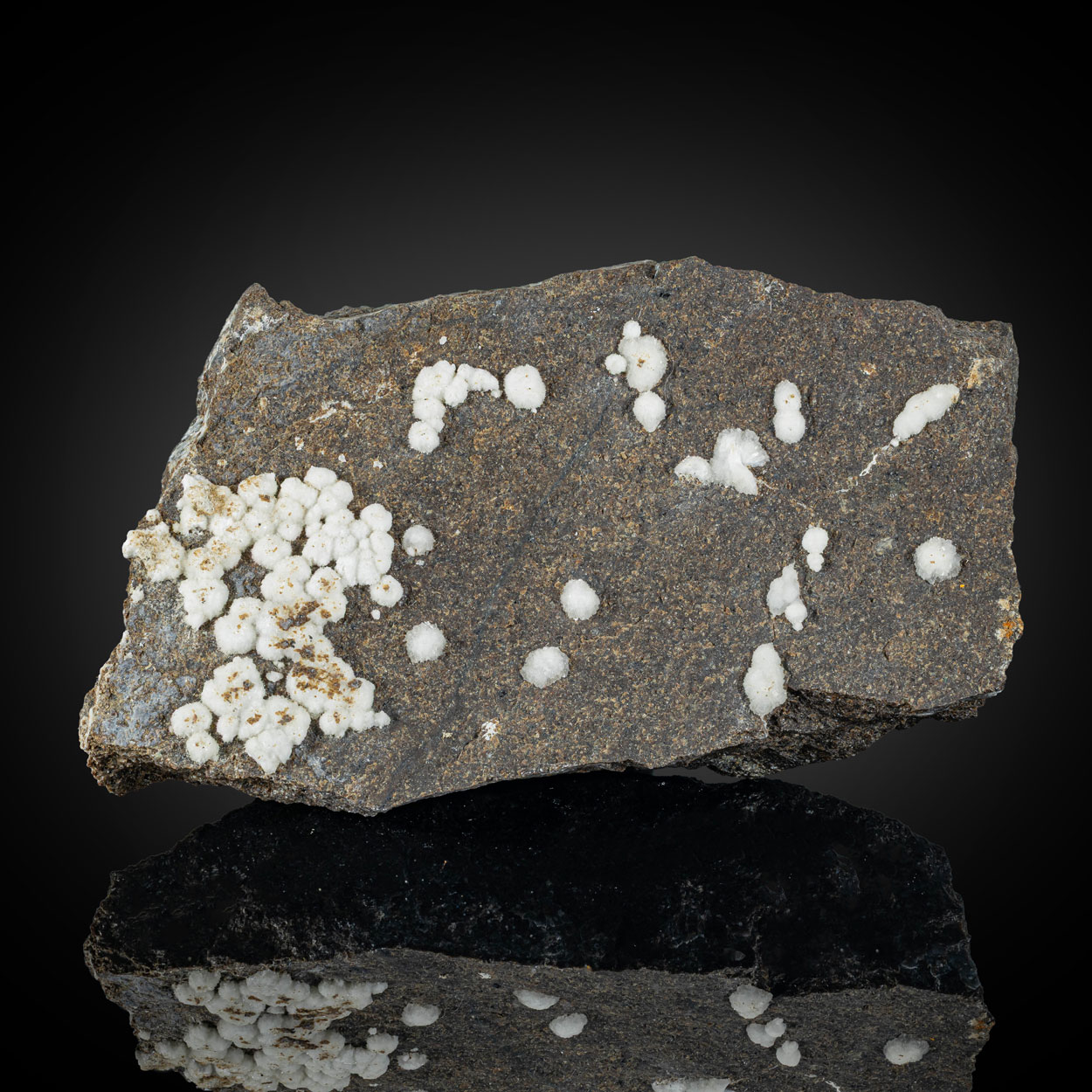 Hydromagnesite