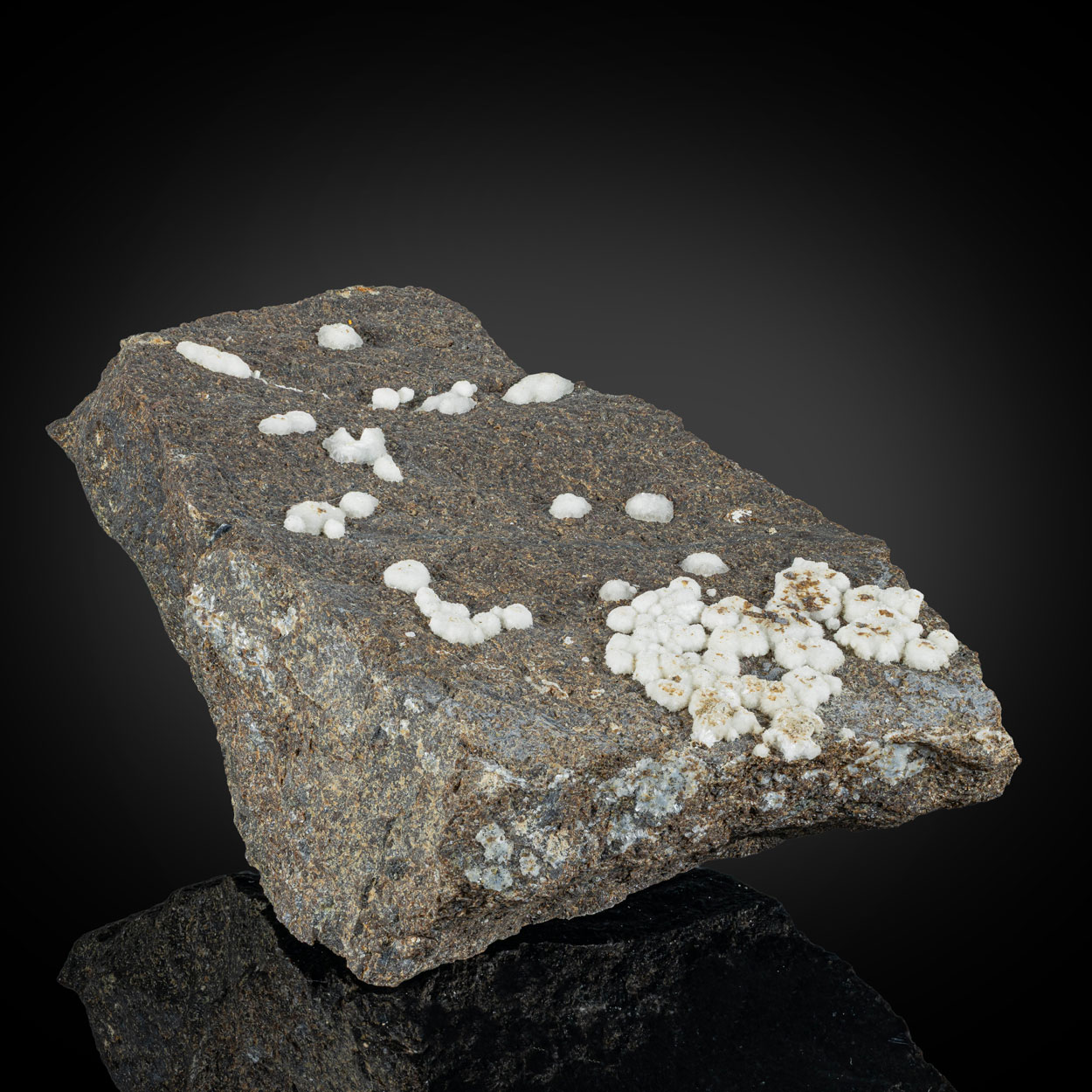 Hydromagnesite