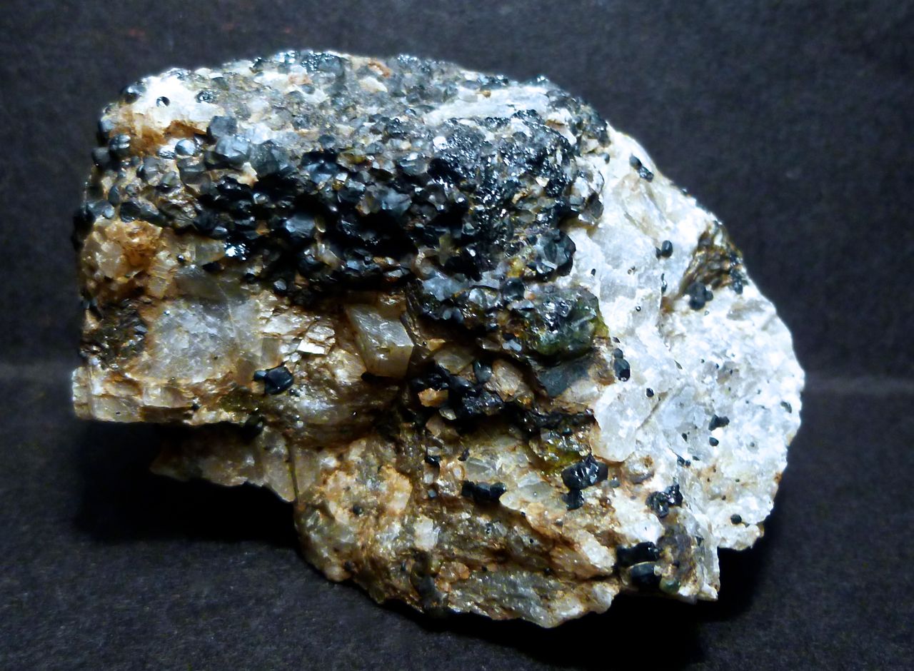 Willemite Calcite & Franklinite