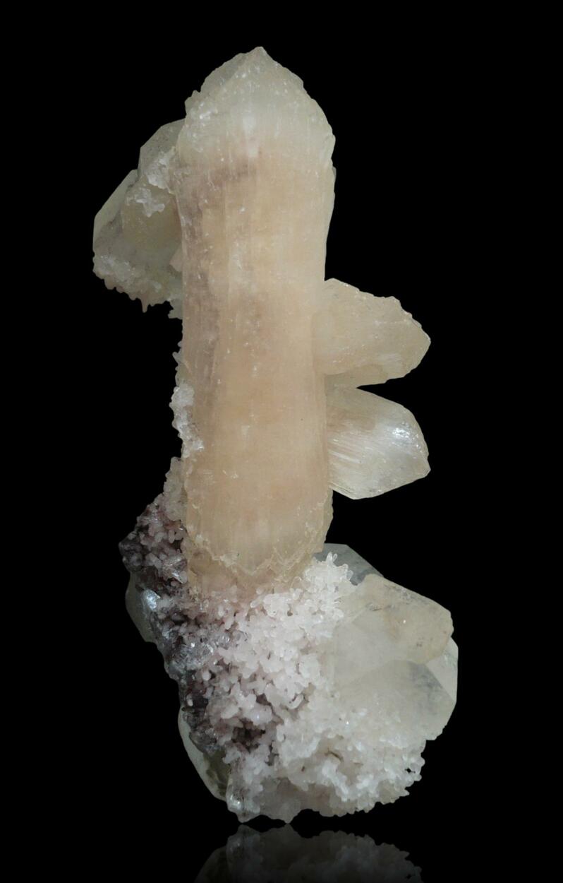 Stilbite Apophyllite & Chalcedony