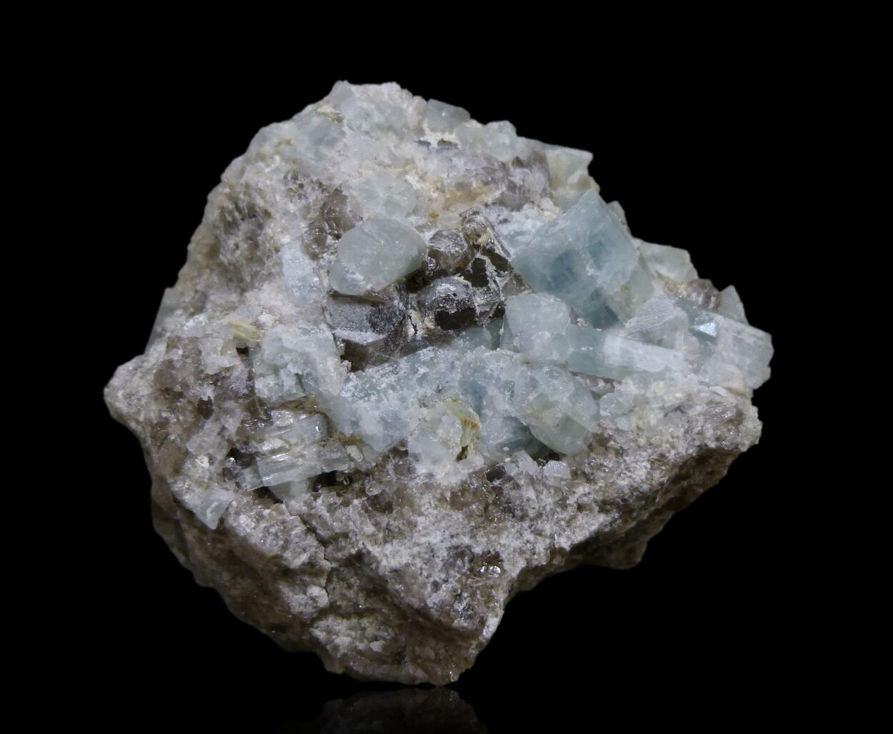 Beryl Var Aquamarine