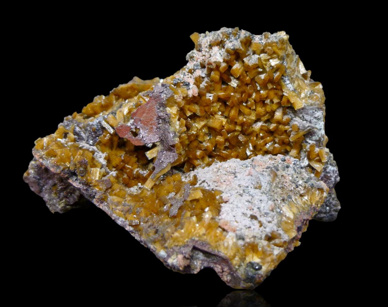 Stilbite Epidote Albite & Lepidocrocite