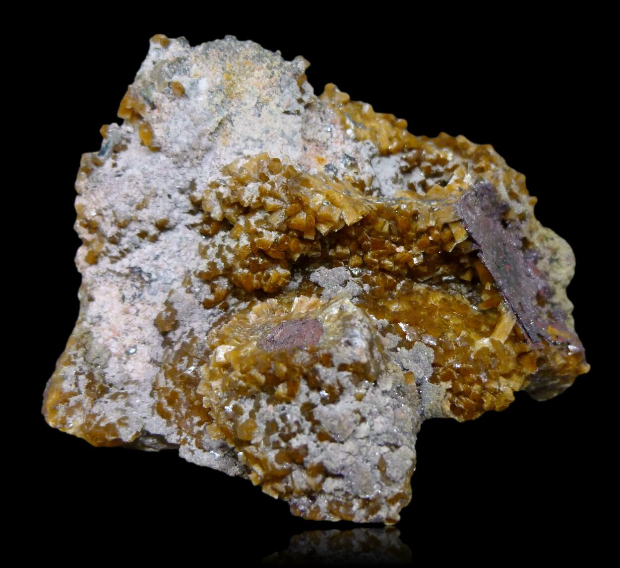 Stilbite Epidote Albite & Lepidocrocite