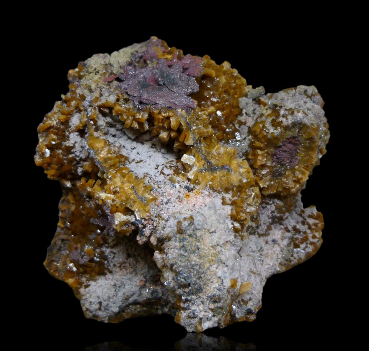 Stilbite Epidote Albite & Lepidocrocite