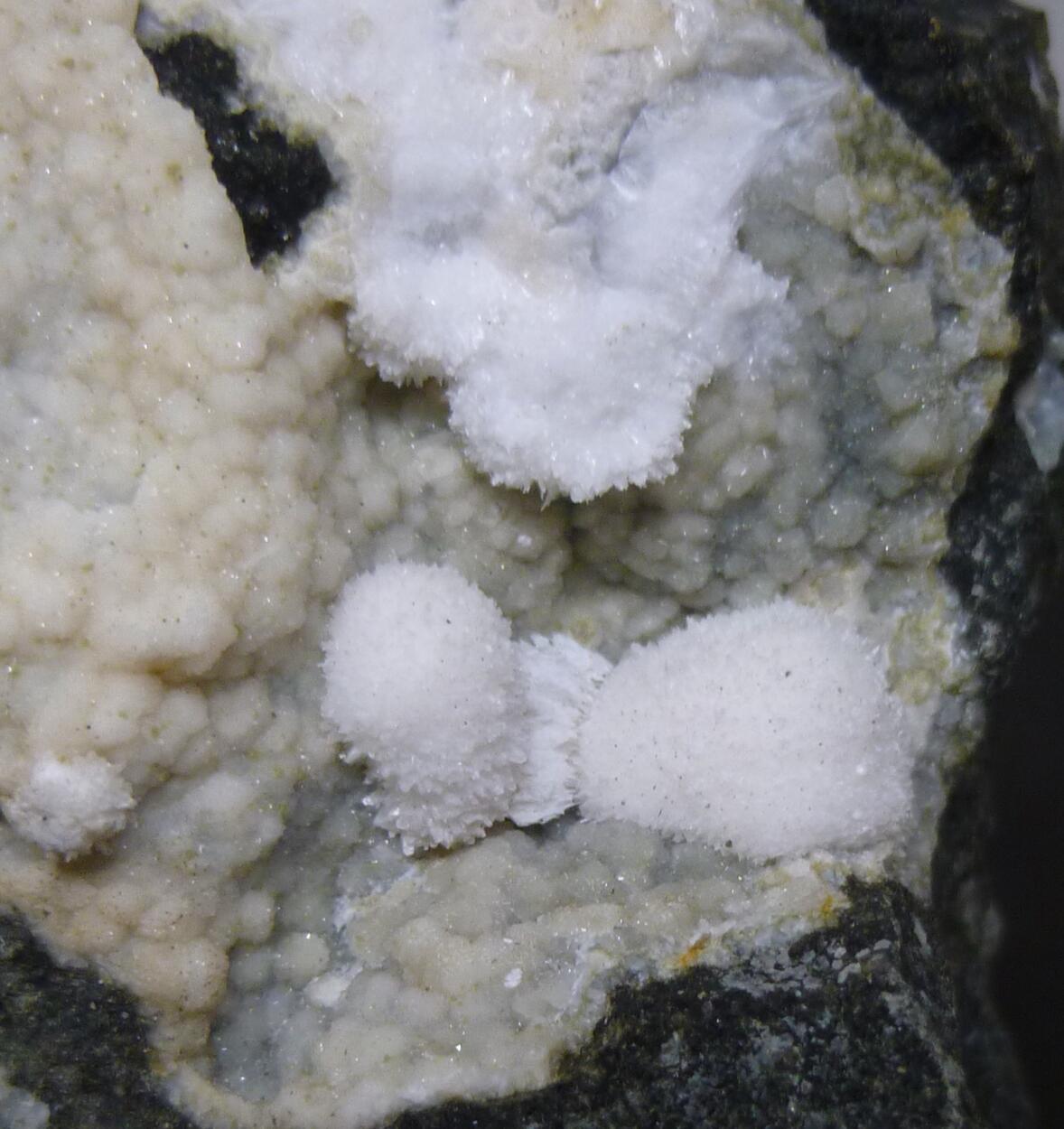 Thomsonite-Ca & Chabazite-Ca