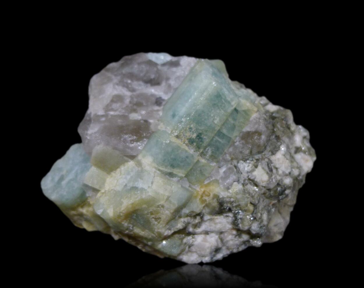 Beryl Var Aquamarine