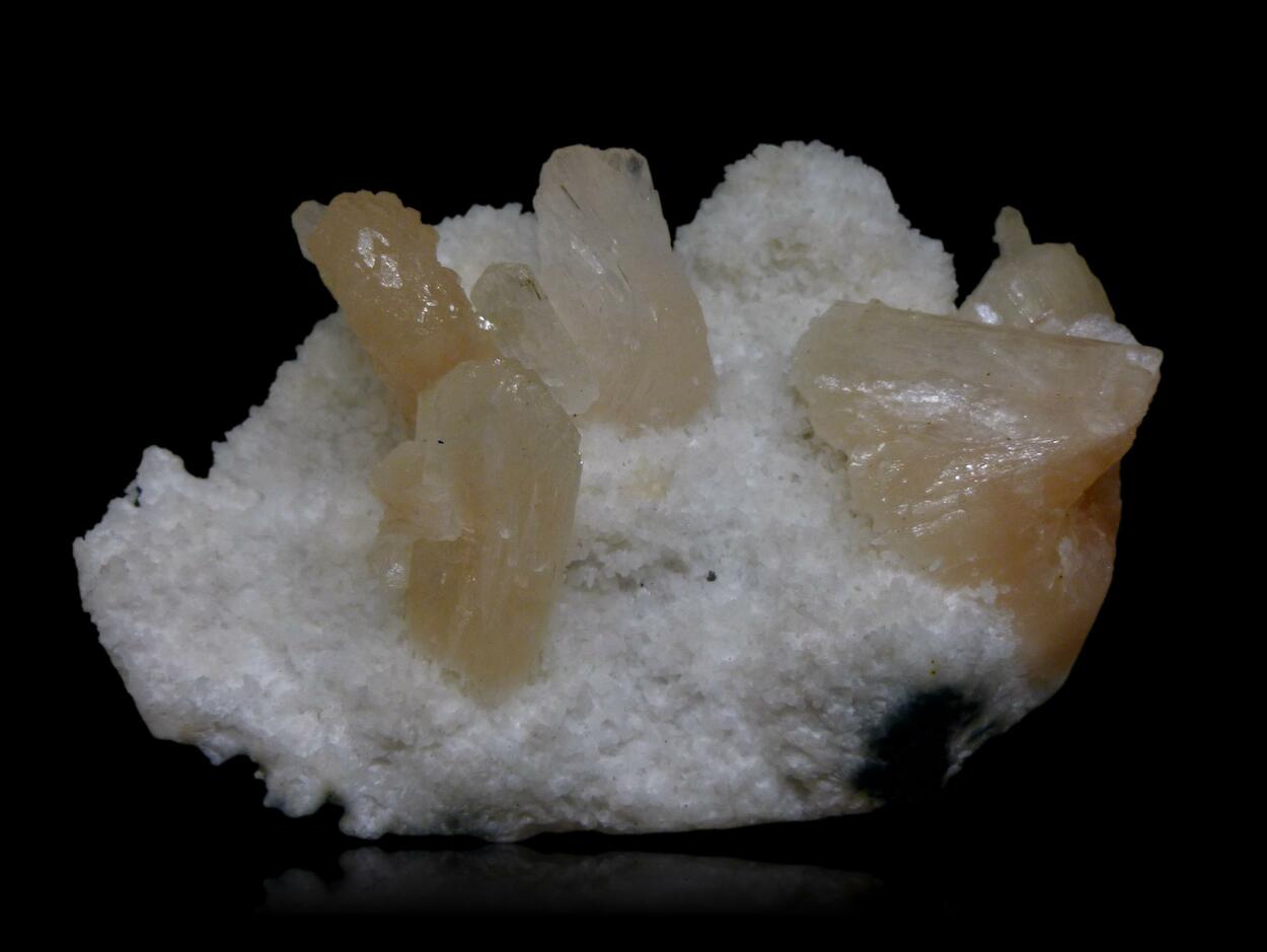 Heulandite Stilbite & Chalcedony