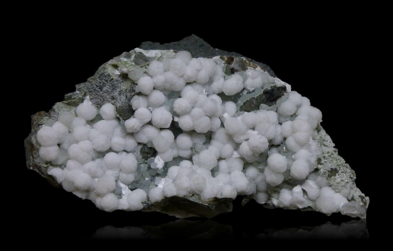 Gyrolite Laumontite & Prehnite