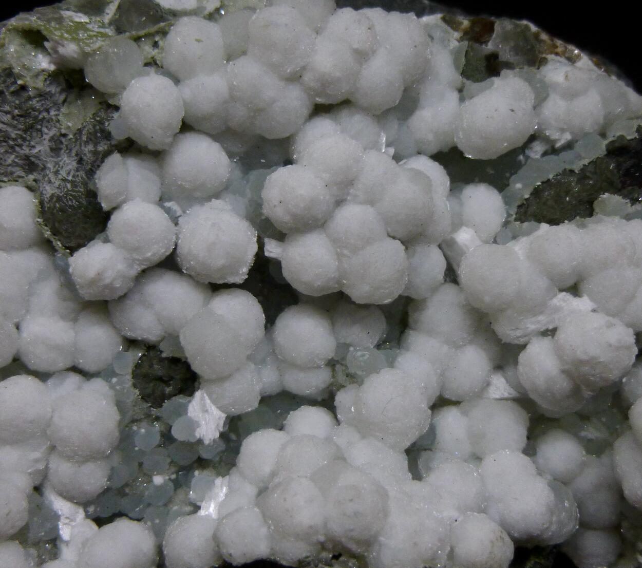 Gyrolite Laumontite & Prehnite