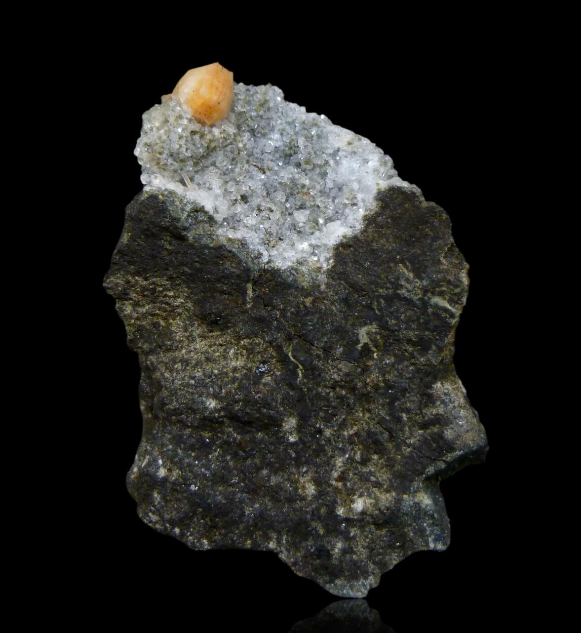 Gmelinite-Na & Analcime