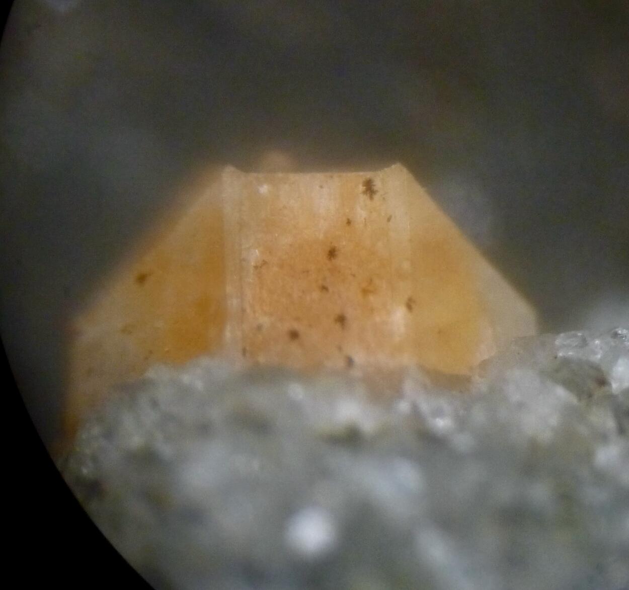 Gmelinite-Na & Analcime