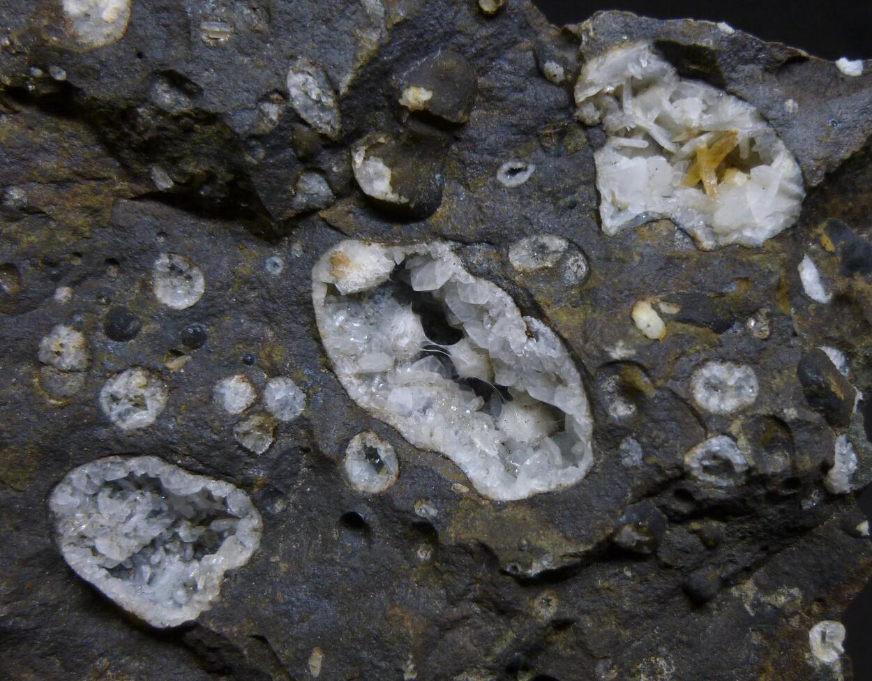 Lévyne-Ca & Mesolite