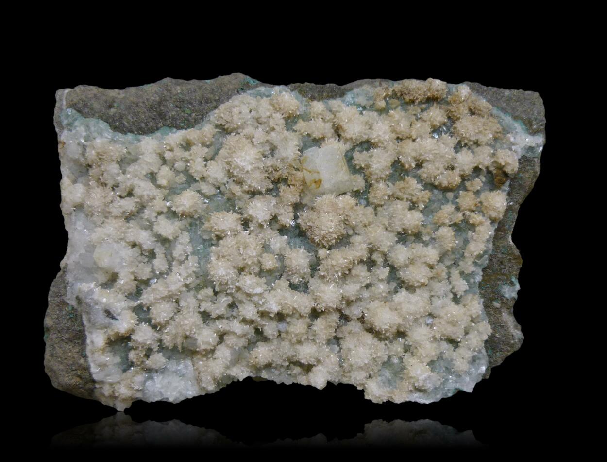Thomsonite-Ca Chabazite & Heulandite