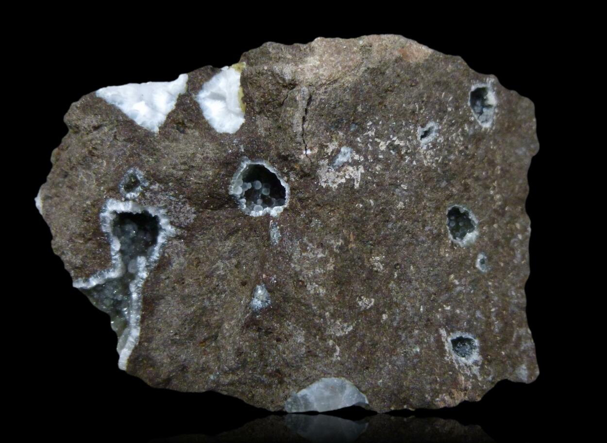 Cowlesite Thomsonite-Ca Mesolite & Chabazite-Ca