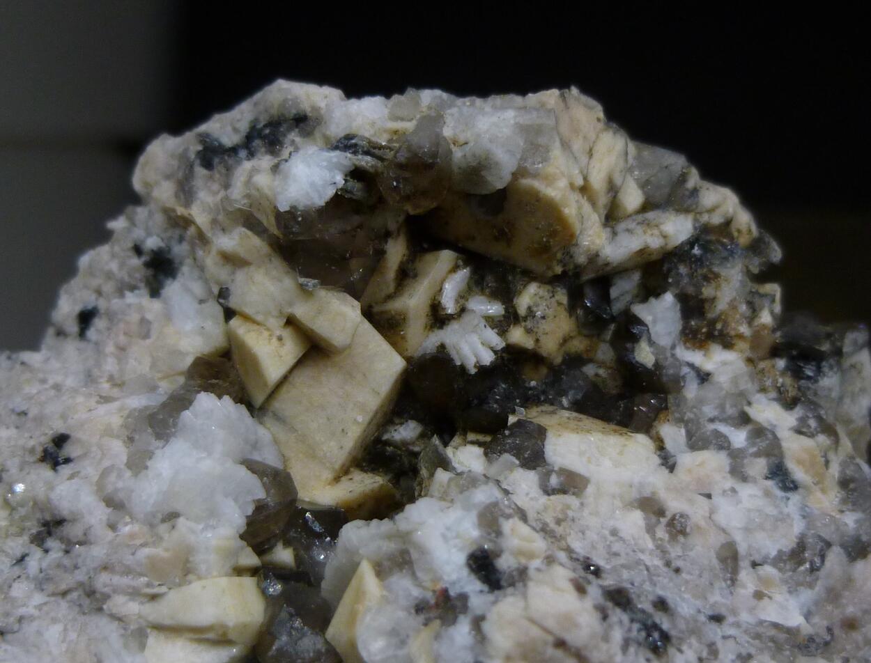 Beryl Var Aquamarine