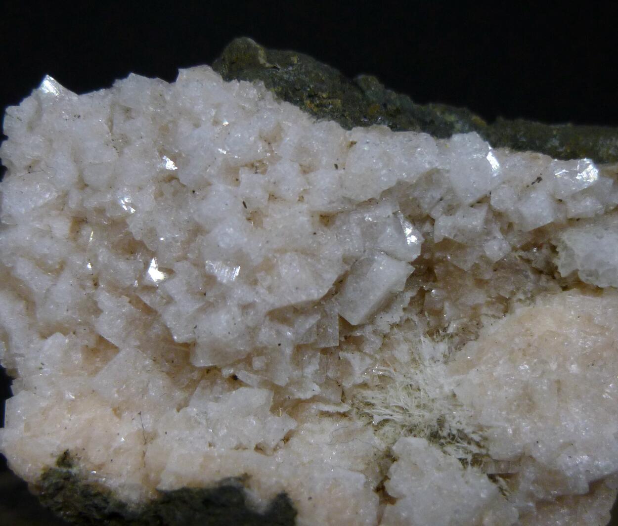 Chabazite-Ca & Mesolite