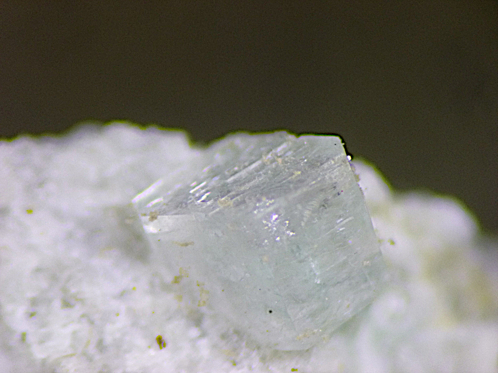 Heulandite-Sr