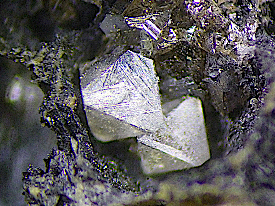 Mopungite & Sénarmontite