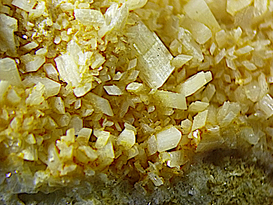 Paravauxite