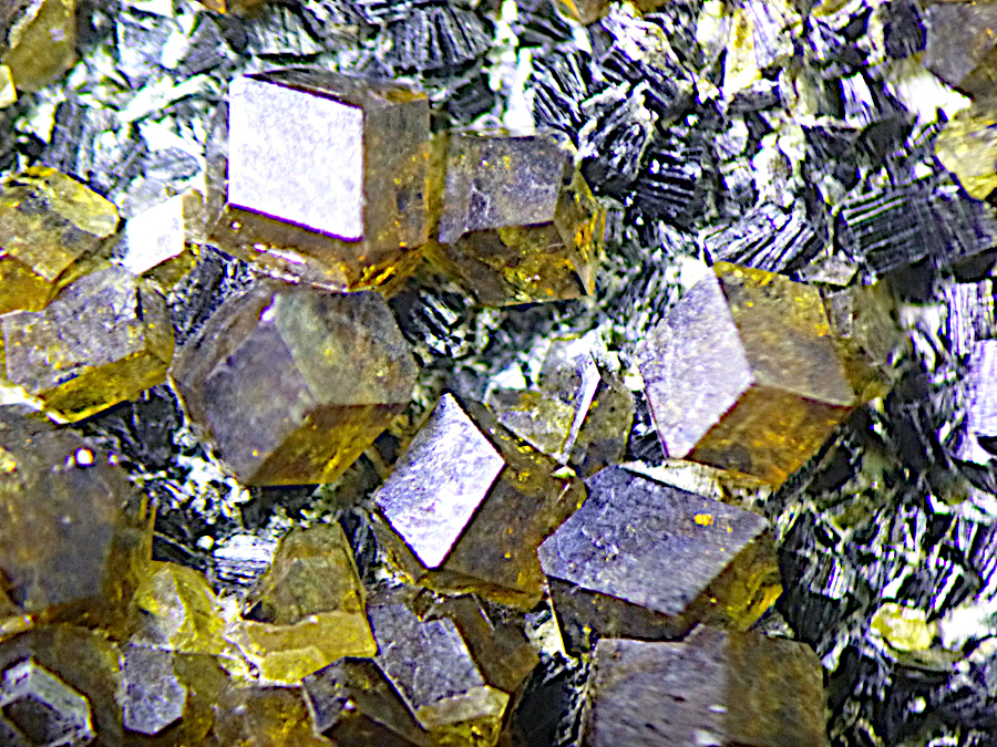 Topazolite