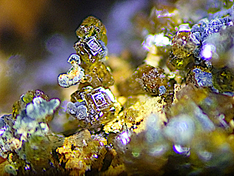 Cyrilovite & Autunite & Laueite