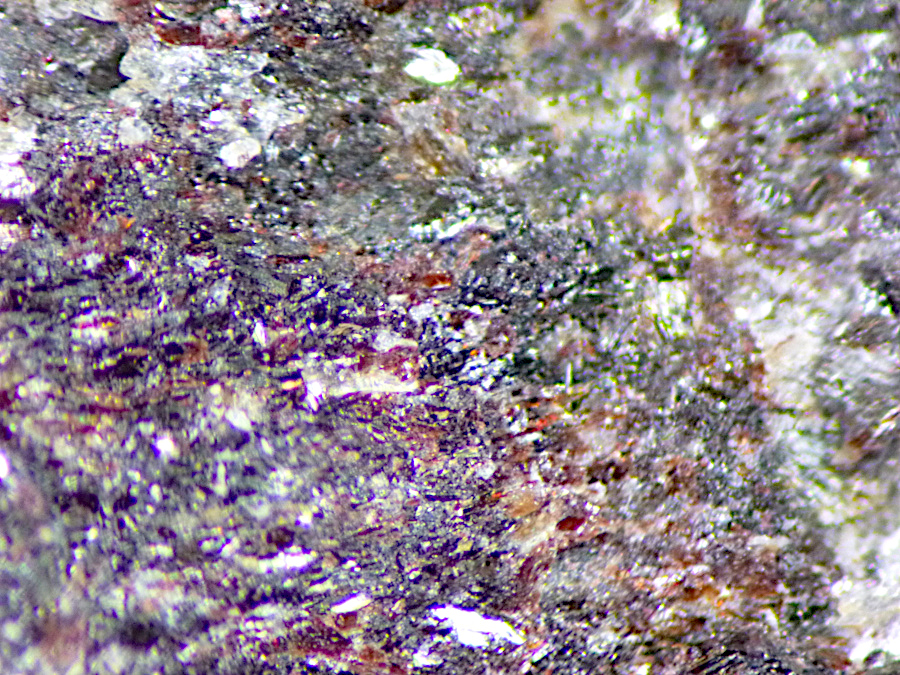 Mangano-mangani-ungarettiite