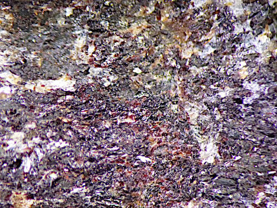 Mangano-mangani-ungarettiite