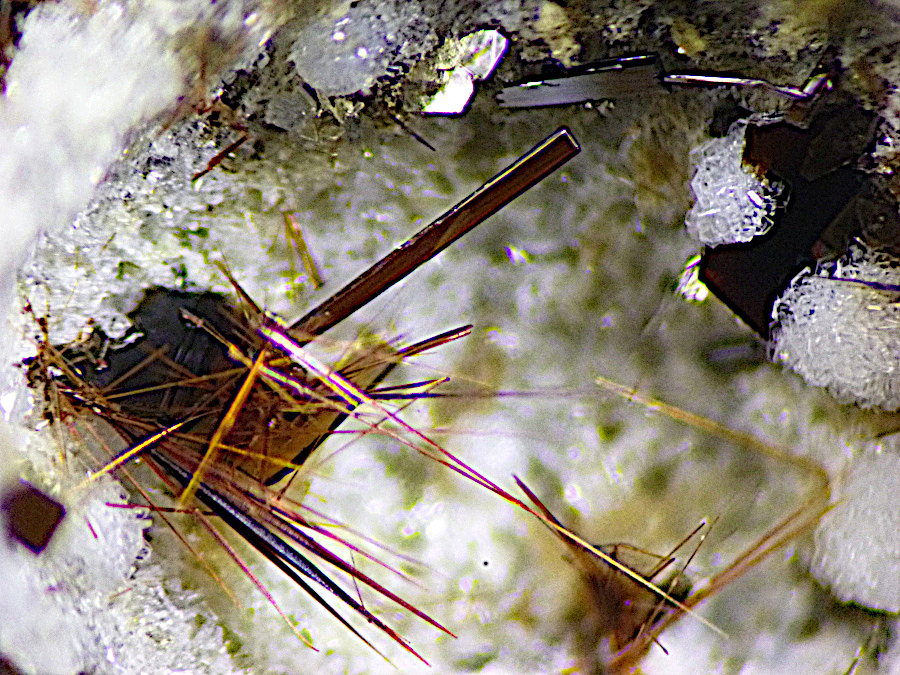 Azoproite & Pseudobrookite