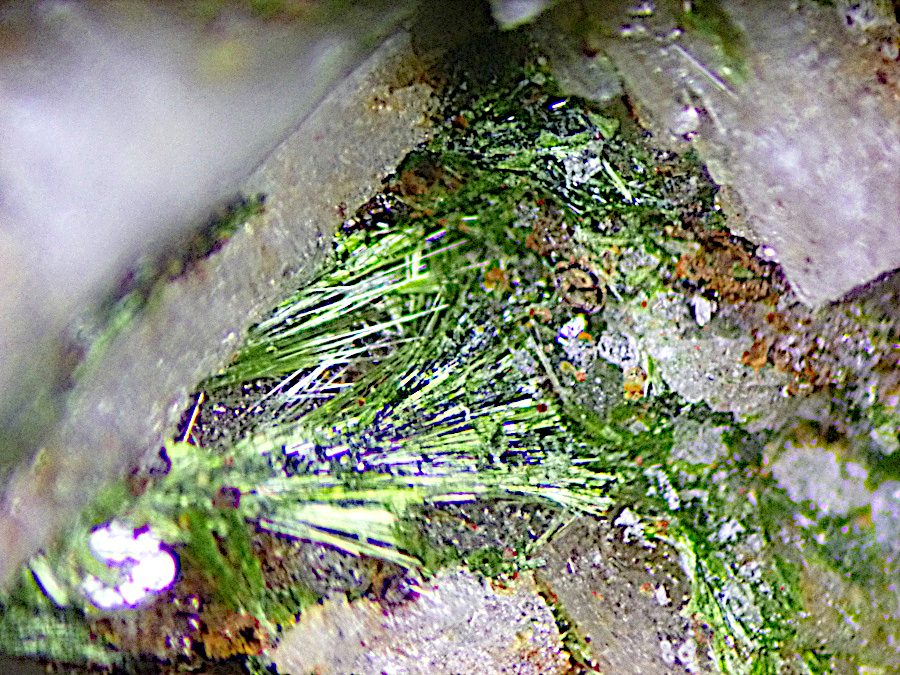 Agardite-(Ce)