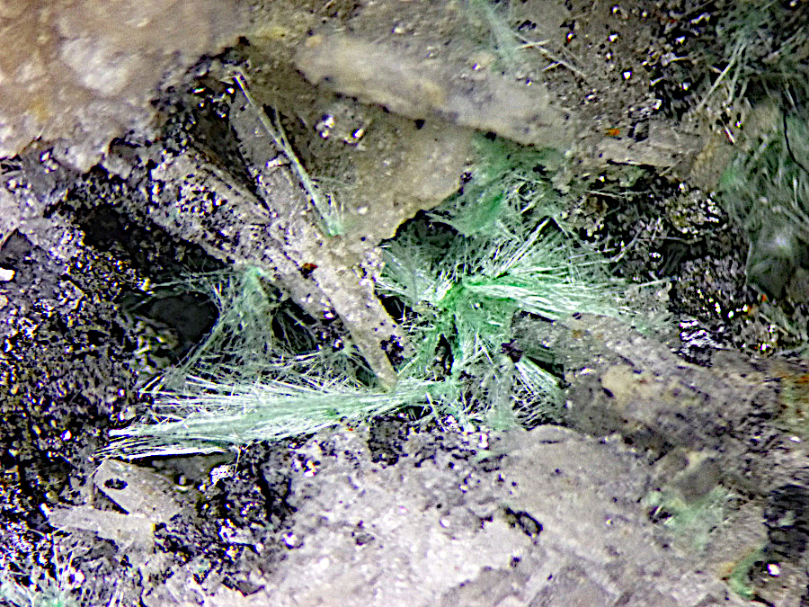 Agardite-(Ce)