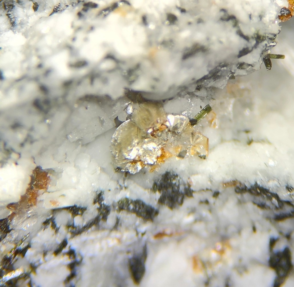 Lourenswalsite Delindeite Labuntsovite-Mn