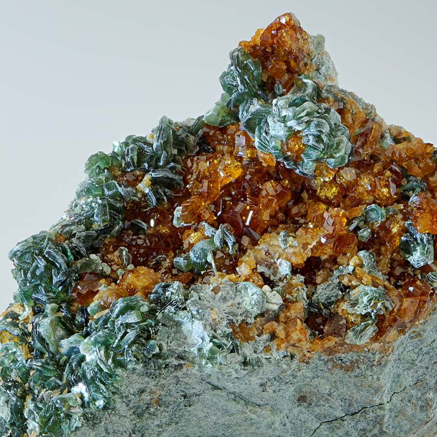 Grossular Var Hessonite & Clinochlore