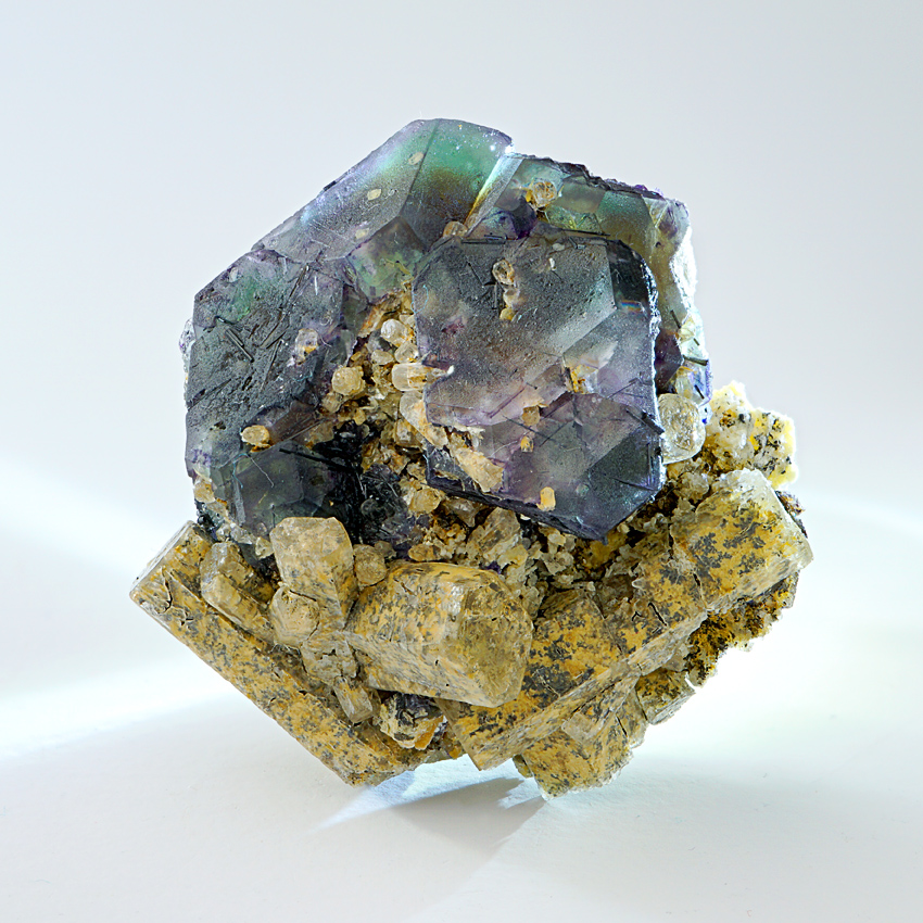 Fluorite On Beryl Var Goshenite With Inclusions