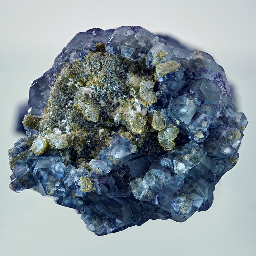 Fluorite Var Spinel Law On Foitite