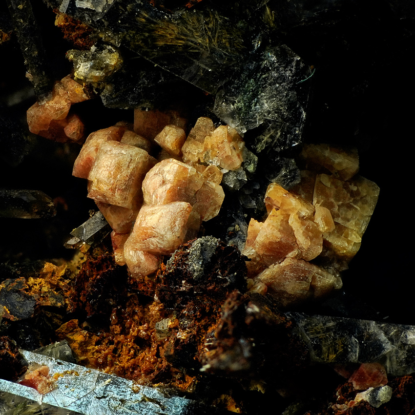 Zircon & Aegirine Quartz