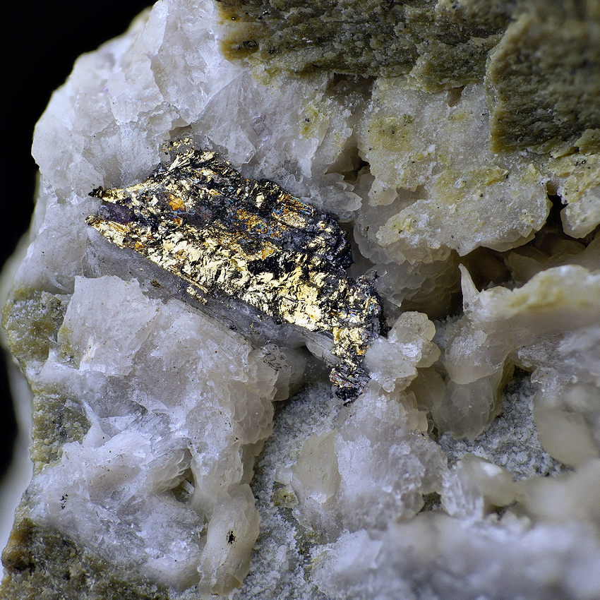 Calaverite & Fluorite