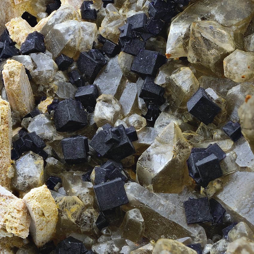 Fluorite Limonite Psm Siderite Smoky Quartz & Microcline