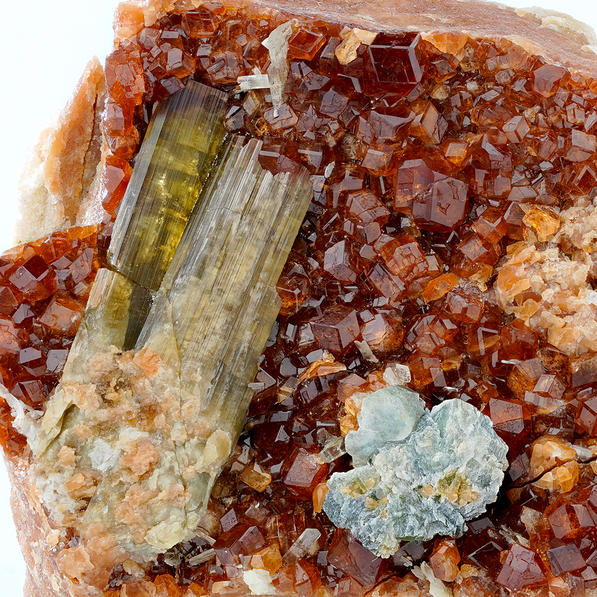 Diopside On Grossular Var Hessonite